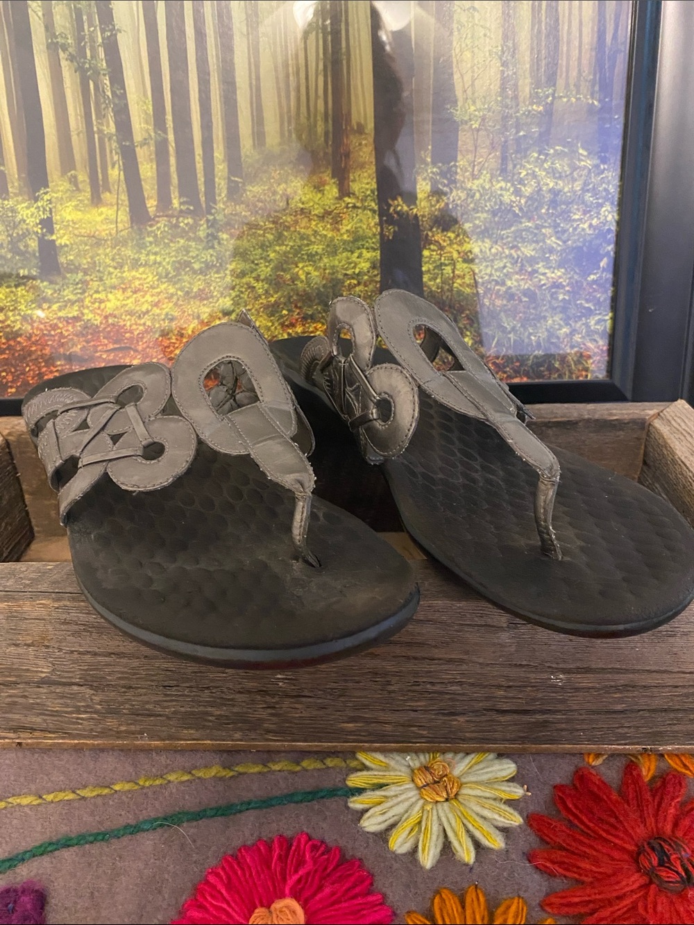 Privo Gray Thong Sandals with Decorative Cutout Straps, normal wear